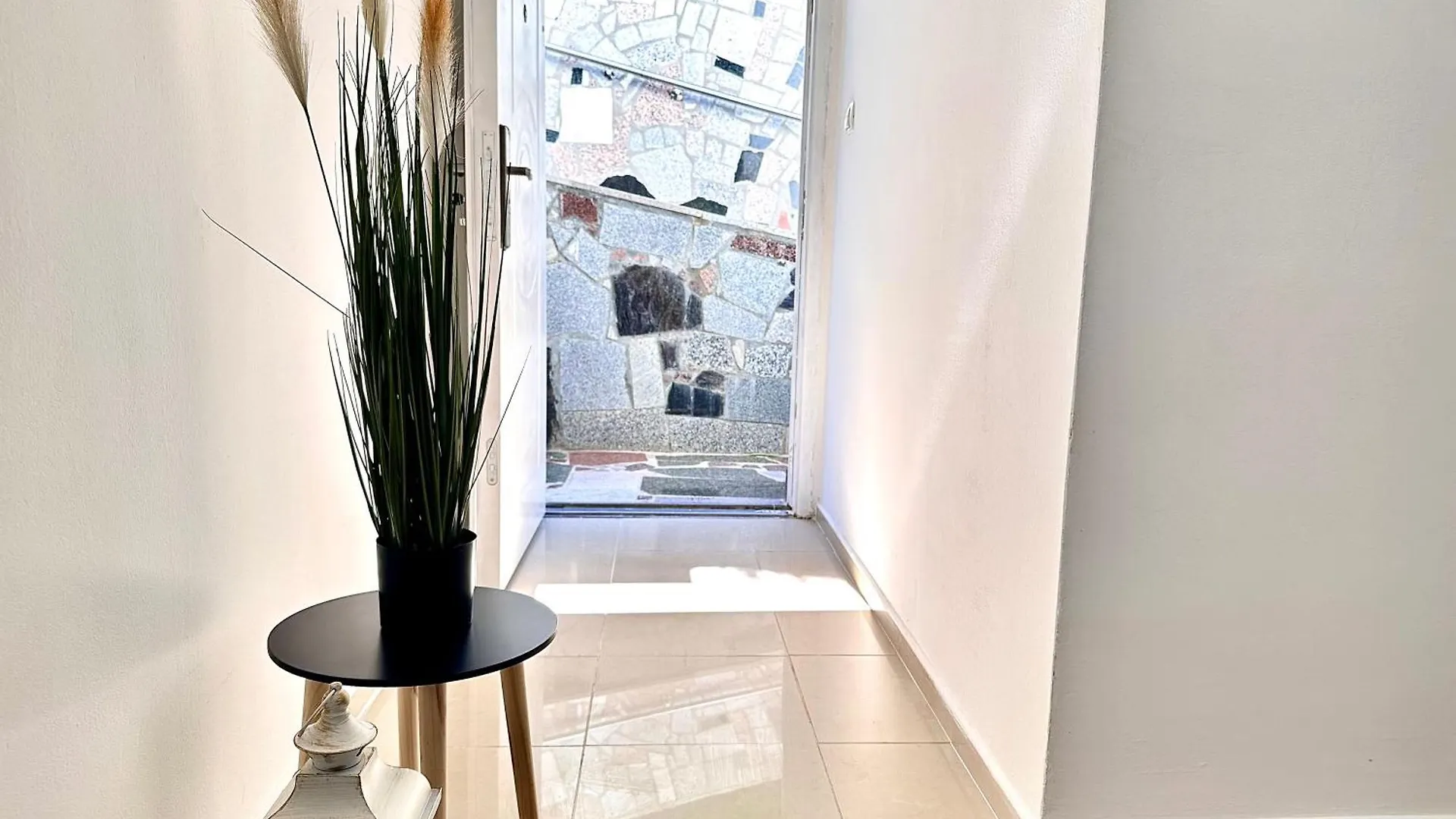 Apartment Isabella - Sweet Apartment 150M From The Beach Krusevo